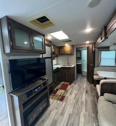 Fairvilla Other | Beautiful RV 15 Min to Downtown Orlando