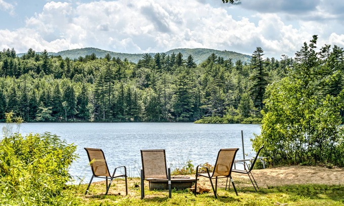 Bridgton House | Beautiful, secluded house located on water overlooking ski mountain
