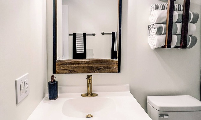 Lewisville Condo | Beautiful Small Town Condo