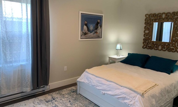 Bar Harbor Apartment | Beautiful, spacious one bedroom suites in downtown Bar Harbor, Maine.