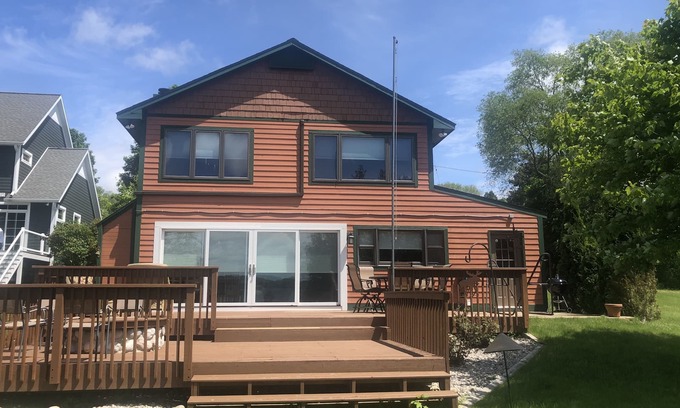 Traverse City House | Beautiful spot on Lake Leelanau- 4 bedrooms-includes dock and kayaks.