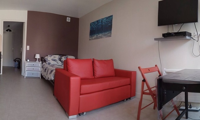 Montreuil Apartment | Beautiful studio 28 m2 equipped nine 500 meters from the subway