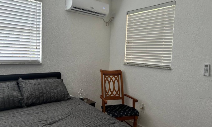 Liberty City Apartment | Beautiful Studio Near Wynwood