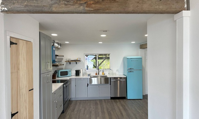 Neah Bay House | Beautiful sunsets of Strait Juan de Fuca