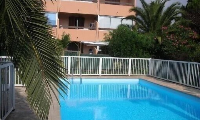 Sanary-sur-Mer Apartment | Beautiful T2 near the sea and downtown