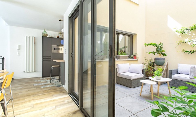 Bastide House | Beautiful triplex house 220m2 bordeaux center with terrases and garage