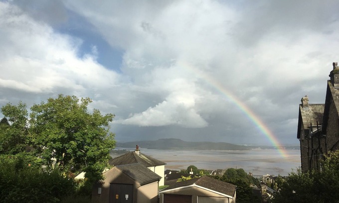 Grange-over-Sands Apartment | Beautiful victorian apartment in unspoiled seaside town