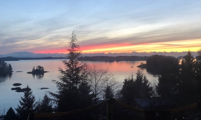 Sitka Apartment | Beautiful views - close to local attractions