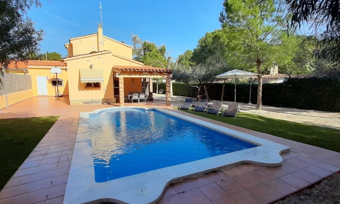 Les Tres Cales Villa | Beautiful villa with private pool, garden, for 9 people, air conditioning, wifi