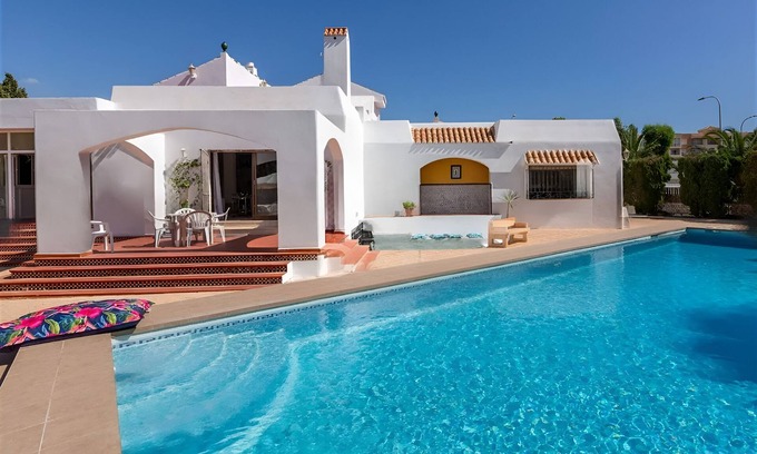 Roquetas de Mar Villa | Beautiful Villa : Private Pool and Garden, close to the Beach and Golf Course