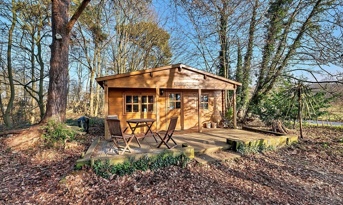 West Stow House | Beautiful villa for 4 guests with WIFI, terrace and pets allowed