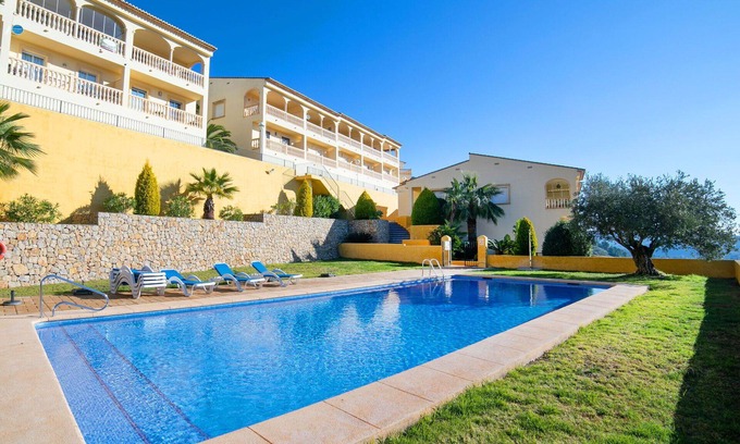 Jalon House | Beautiful villa for 6 guests with WIFI, pool, A/C, TV and terrace
