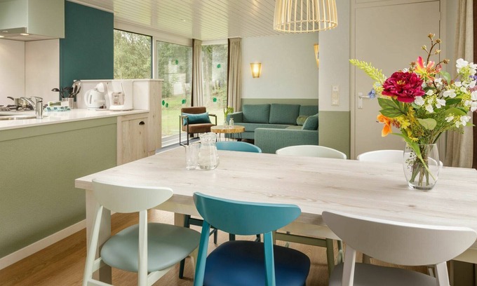 Heijen House | Beautiful villa for 6 guests with WIFI, pool, TV, terrace and parking