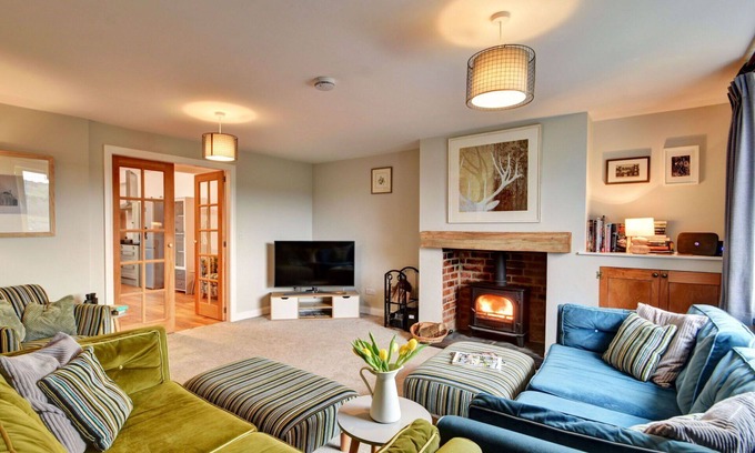 Summerbridge House | Beautiful villa for 8 guests with WIFI