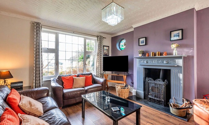 Dyffryn Ardudwy House | Beautiful villa for 11 people with WIFI, terrace and pets allowed