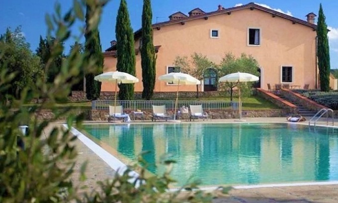 Montaione Villa | Beautiful Villa for big groups composed of 5 apartaments. large pool