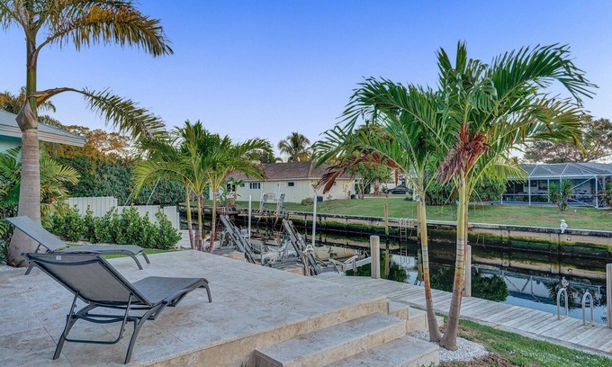 Boca Raton House | Beautiful Waterfront home for rent in Boca Raton with Ocean Access