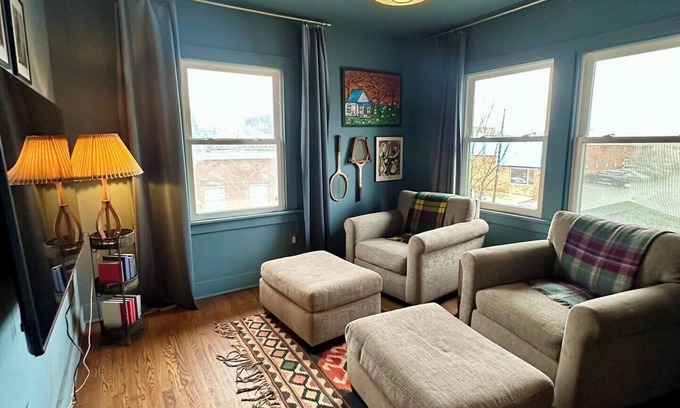 Cleveland House | Beautifully Remodeled 3-bedroom house with AC in Cleveland Heights.