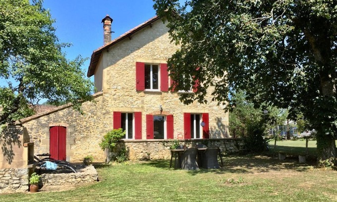 Puyguilhem House | Beautifully restored 2 bedroom house with private pool and barbecue.