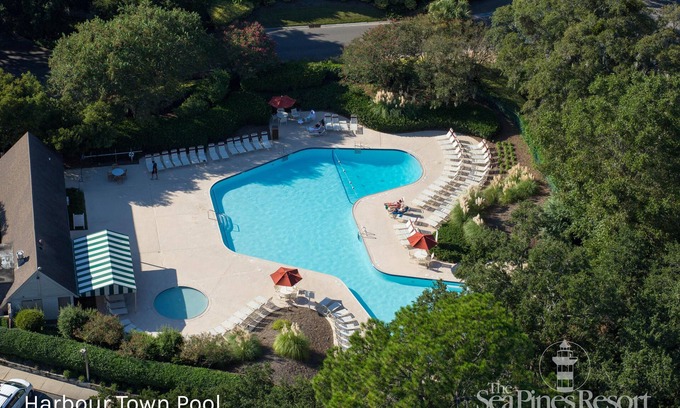 Harbour Town House | Beautifully updated, Pet-Friendly 2-Bdrm Townhome in the heart of Harbour Town