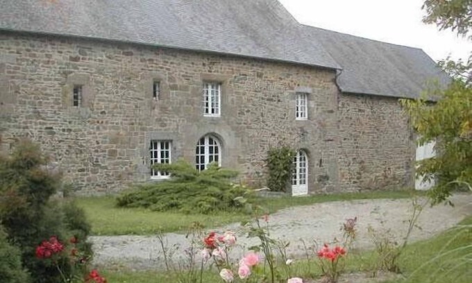 Roz-sur-Couesnon Cottage | Beauvoir mansion 8 km from the Mont Saint Michel.