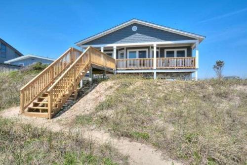 Long Beach House | Because Beachy Woman