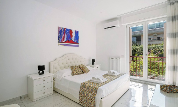 Piano di Sorrento Bed & Breakfast | Bed and Breakfast 'Suite Quadrupla Deluxe Superior' with Private Terrace, Wi-Fi and Air Conditioning
