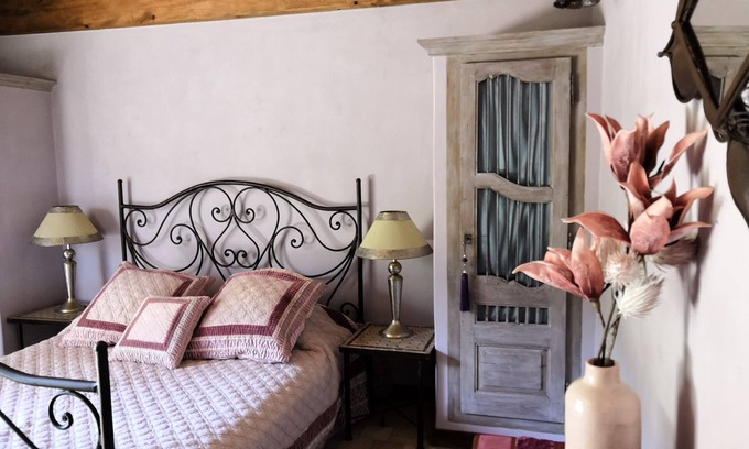Mollans-sur-Ouveze House | Bed and Breakfast at the foot of Mont Ventoux in the Provençal Baronnies