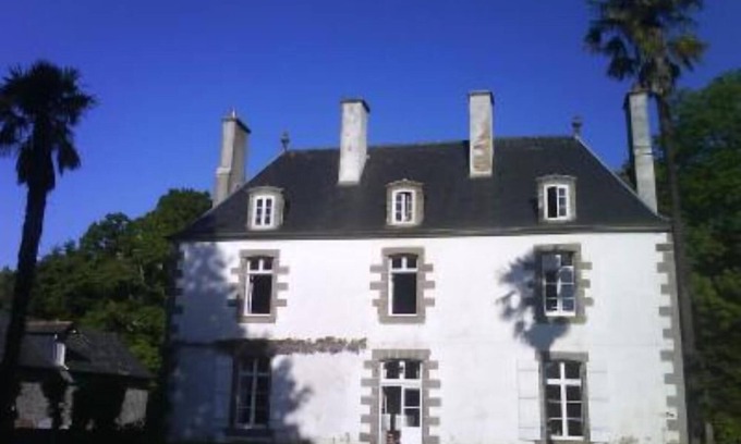 Miniac-Morvan House | Bed and breakfast in the castle