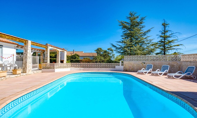 Saint-Drezery Bed & Breakfast | Bed and Breakfast 'Chez Gaston' with Private Pool, Wi-Fi and Air Conditioning