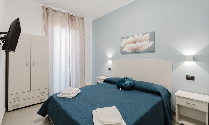 Castelvetrano Apartment | Bed and Breakfast Champagneria 'Room 1' with Shared Terrace, Wi-Fi and Air Conditioning
