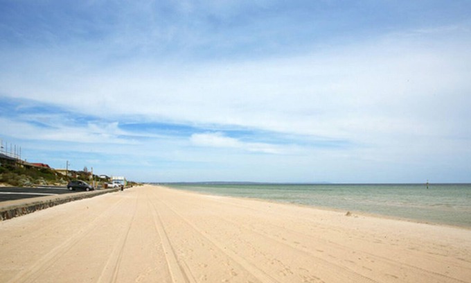 Aspendale House | Bed & Breakfast by the sea