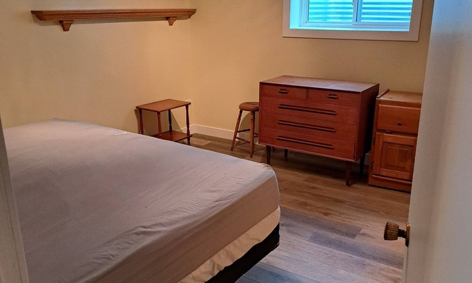 Division No. 8 Other | Bedroom for rent, short or long term. Close to Gull Lake and Lacombe.