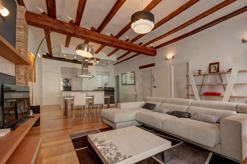 El Pilar Apartment | Beds & Breaks Boyvin