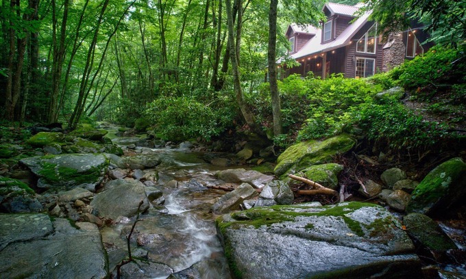 Banner Elk Cabin | Beech Creek Cabin: Pet friendly, Fish from the Creek, Hot Tub, Firepit!