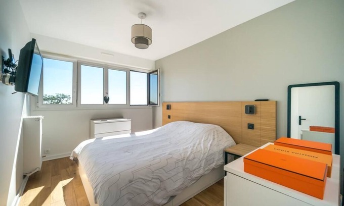 Fontenay-aux-Roses Apartment | Bel Appartement 2P Proche Paris