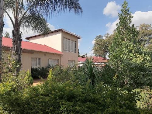Bela-Bela Apartment | BelaBela Guesthouse