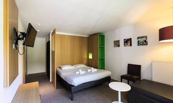 Eaux-Bonnes Apartment | Belambra Clubs Gourette - Lou Sarri - Half board - Classic Room 2 Adults + 1 Child with balcony