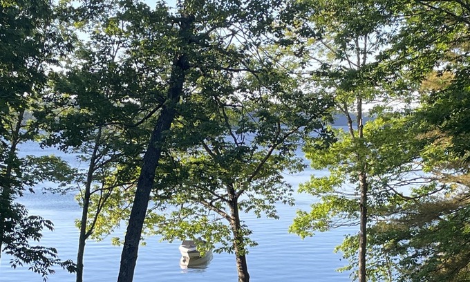 Rome House | Belgrade Lakes House Beachfront. Cozy Open Concept. great for Families.