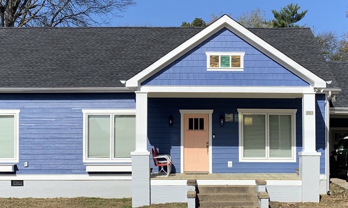 Bell Buckle House | Bell Buckle Bungalow - Beautiful, brand new, fully renovated 3 bedroom, 2 bath