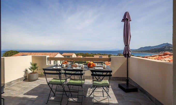 Marine de Saint Ambroggio Apartment | Bella Luce - Appt vue panoramique mer