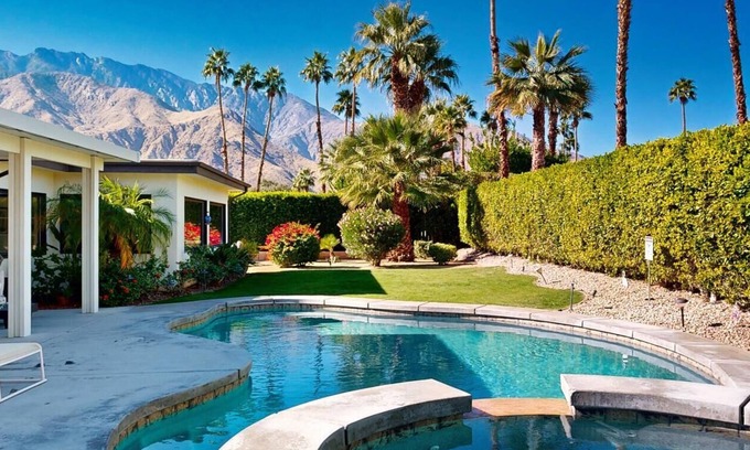 Vista Norte House | Bella Luisa: Secluded Pool and Spa 5 minutes from downtown