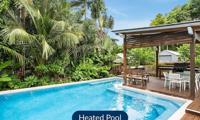 Trinity Beach House | Belle Escapes Trinity Beach Cottage