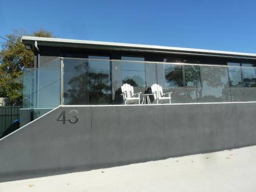 Bridport Apartment | Bellevue on Bentley - Unit 1