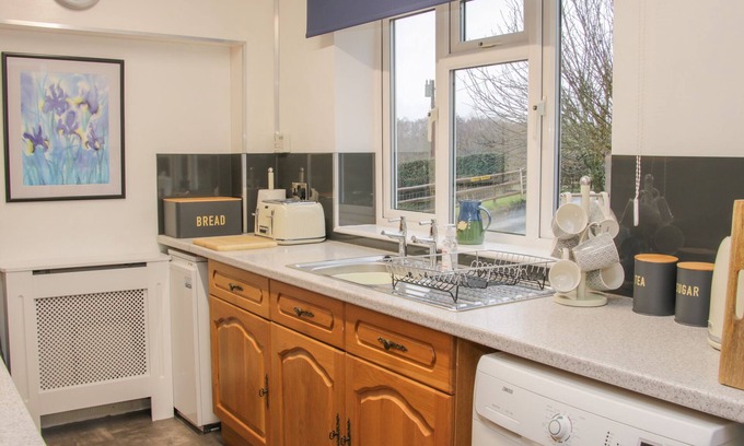 St Martins Cottage | Belmont Bridge