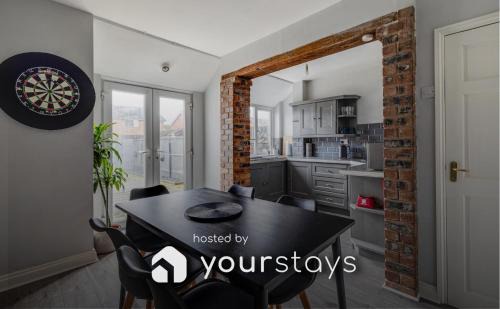 Crewe House | Bentley Terrace by YourStays, perfect for Bentley Motors!