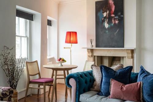 Bristol Apartment | Berkeley Suites, Suite 4