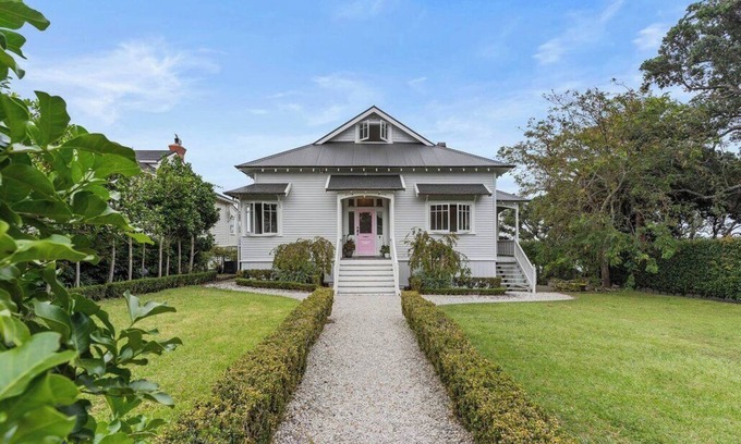 Stanley Point House | Bespoke Stays - Merry Coastal View