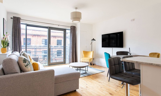 Belfast City Centre Apartment | Best City Centre Luxurious Home