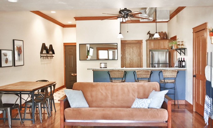 Pagosa Springs Condo | Best downtown studio, Fireplace